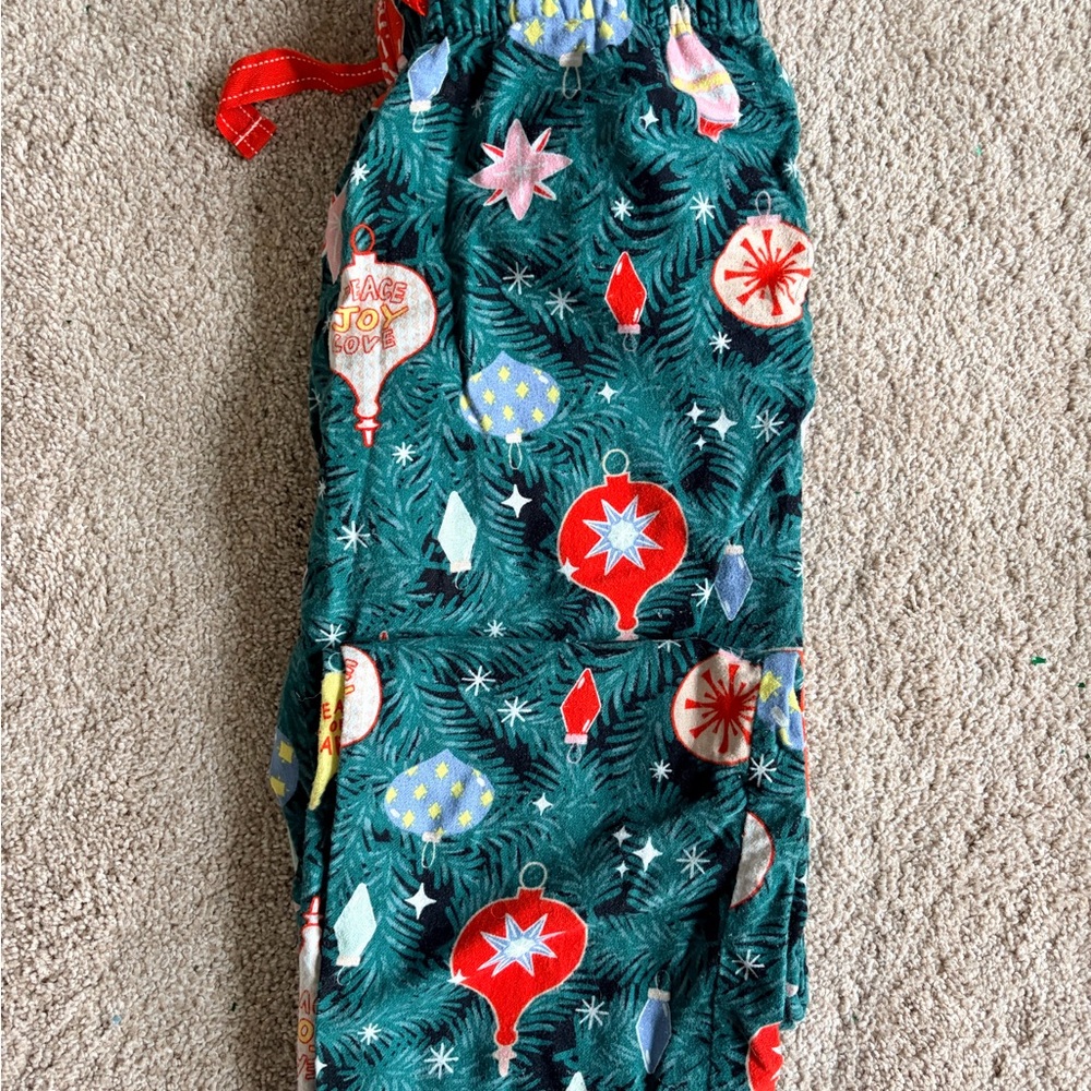 Festive Holiday Print Pajama Pants